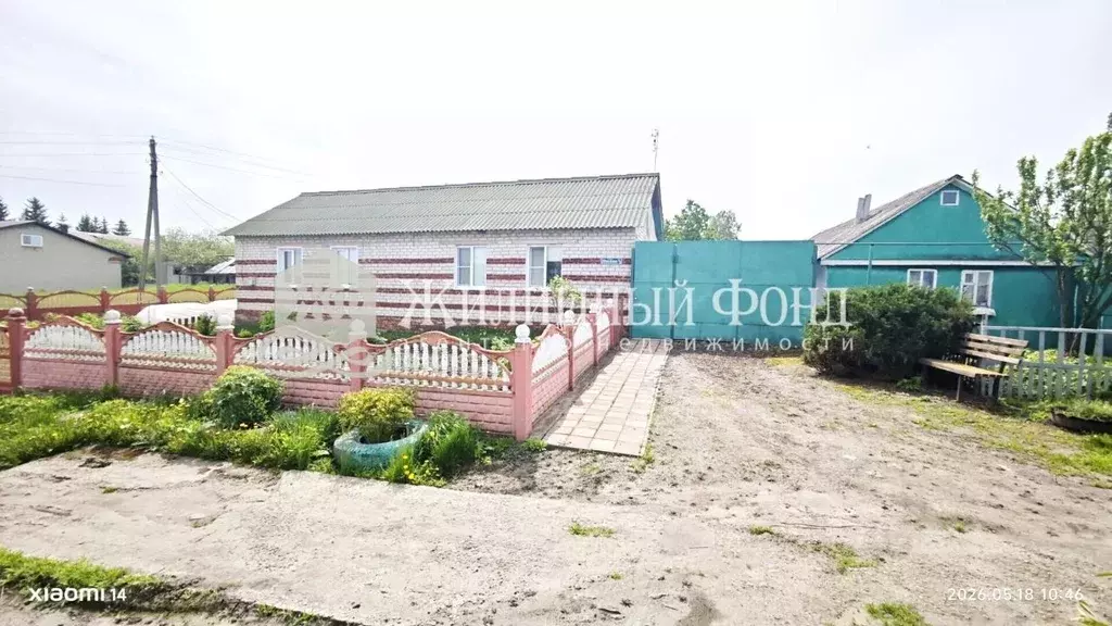 Дом в Курская область, Октябрьский район, Дьяконовский сельсовет, с. ... - Фото 2