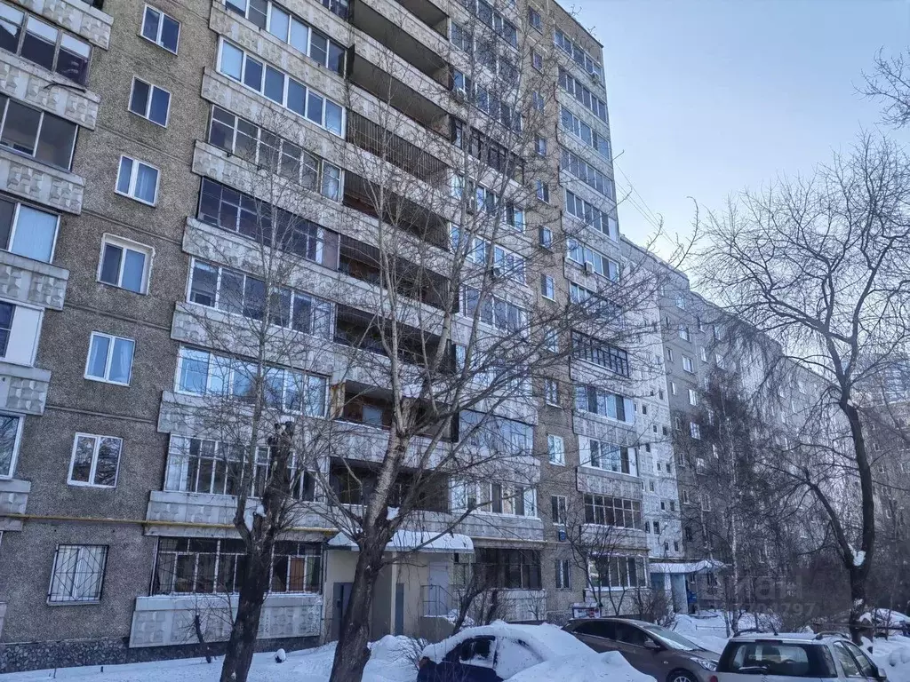 1-к кв. Свердловская область, Екатеринбург ул. Большакова, 17 (28.7 м) - Фото 1