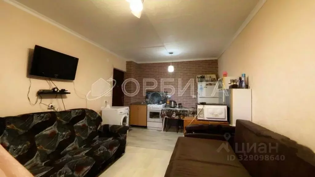 Комната Тюменская область, Тюмень Холодильная ул., 40 (18.0 м) - Фото 1
