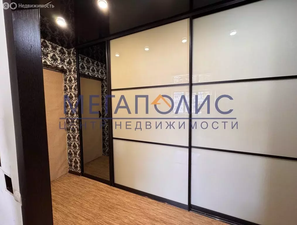 2-комнатная квартира: Балаково, улица Чапаева, 125 (47.5 м) - Фото 0