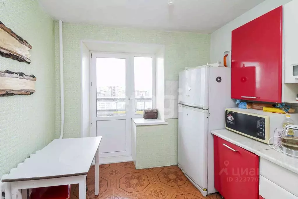 2-к кв. Тюменская область, Тюмень ул. Республики, 92 (51.0 м) - Фото 1