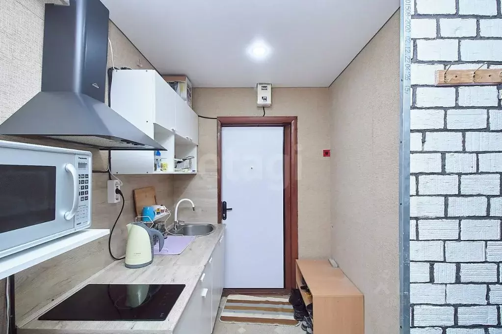 Комната Тюменская область, Тюмень ул. Республики, 214 (18.0 м) - Фото 1