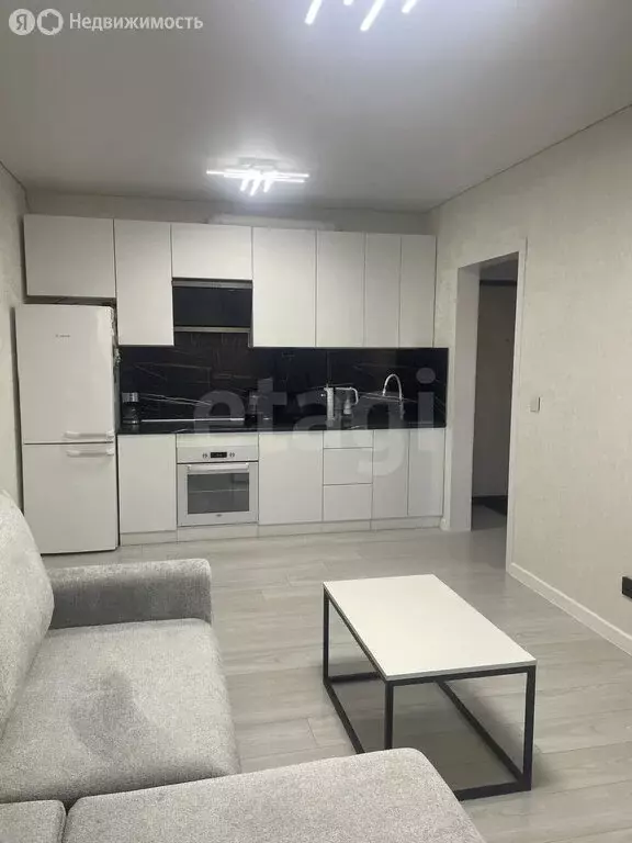 2-комнатная квартира: Барнаул, улица Солнечная Поляна, 94к4 (35.1 м) - Фото 2