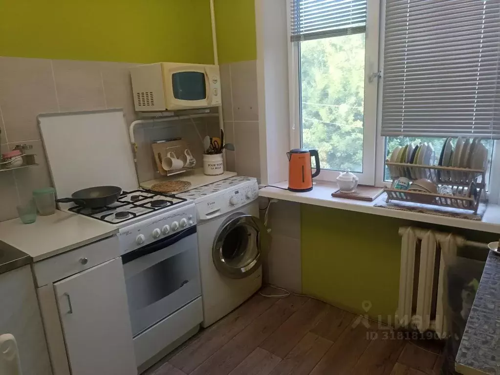3-к кв. Брянская область, Брянск Орловская ул., 18 (62.5 м) - Фото 0