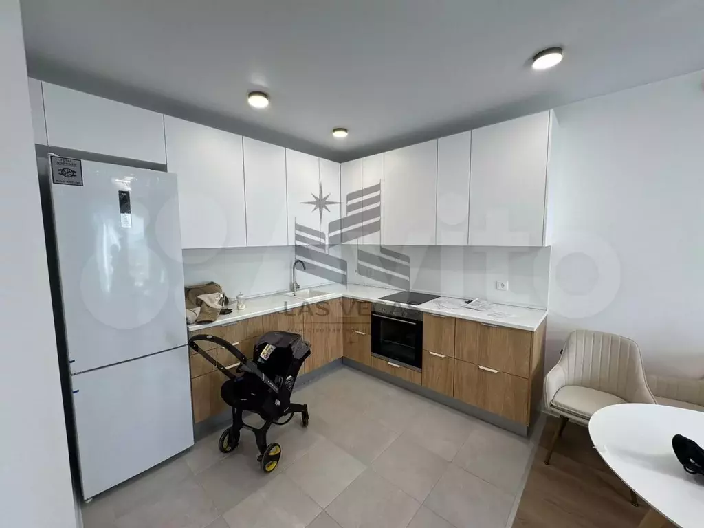 2-к. квартира, 40 м, 32/33 эт. - Фото 1