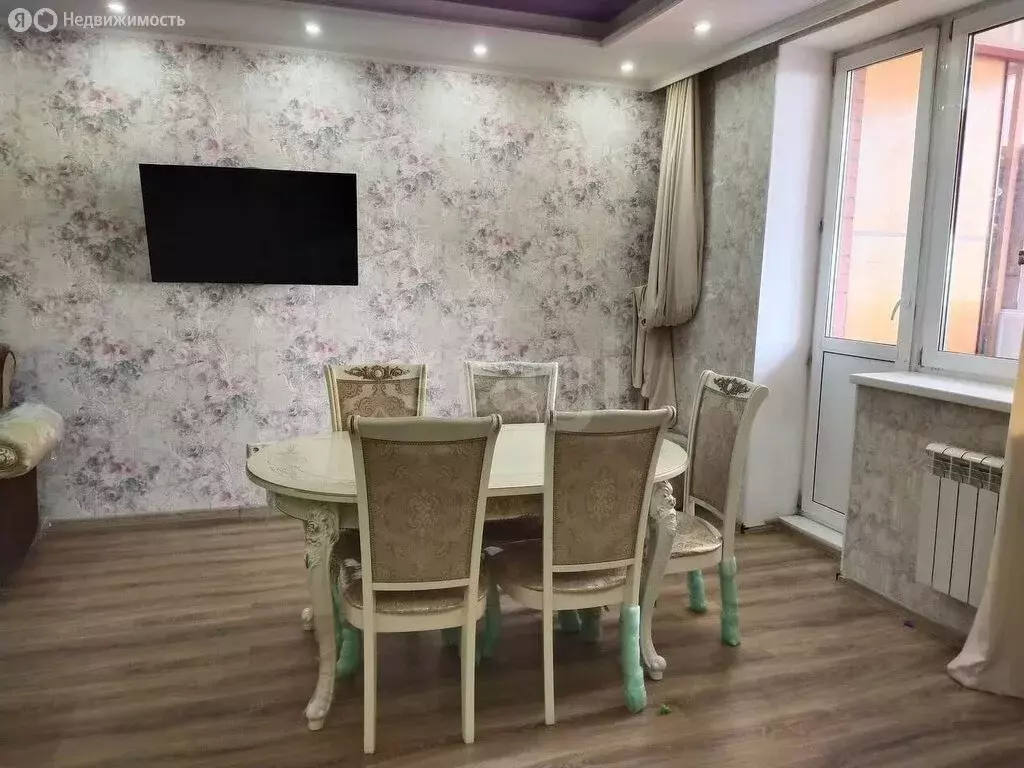 4-комнатная квартира: Октябрьский, Школьная улица, 1к2 (121 м) - Фото 0