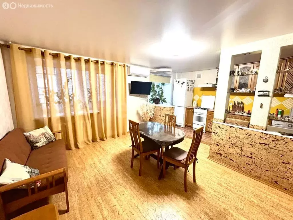 2-комнатная квартира: Курган, улица Кирова, 60 (83.5 м) - Фото 0