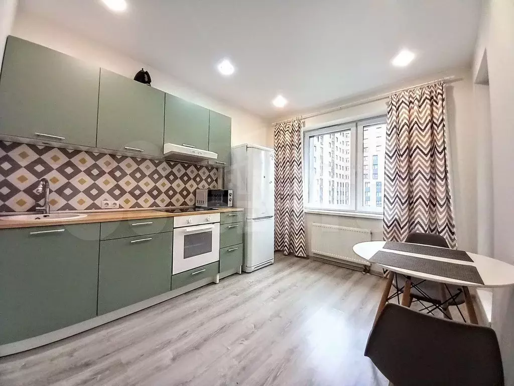 1-к. квартира, 40 м, 6/14 эт. - Фото 0