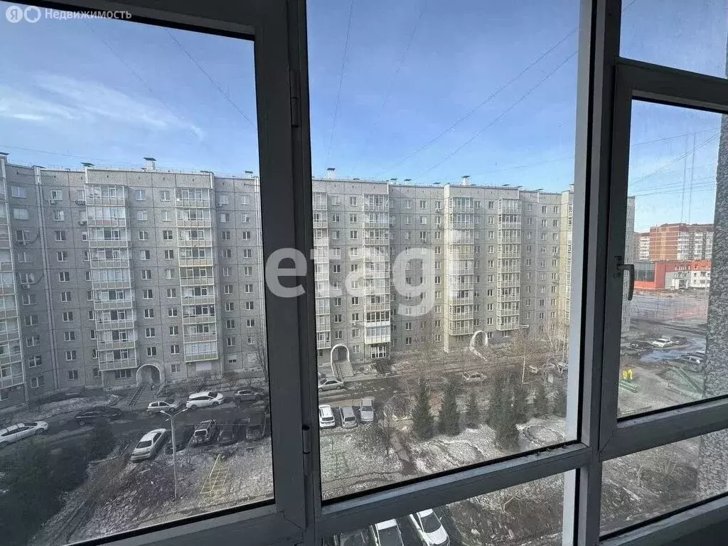 3-комнатная квартира: Красноярск, улица Алексеева, 25 (71 м) - Фото 0