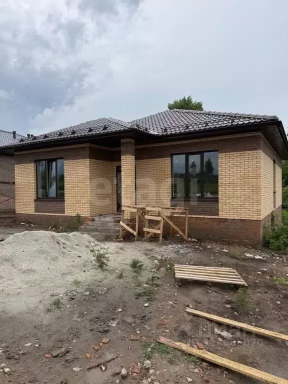 Дом в Курская область, Курский район, Нижнемедведицкий сельсовет, ... - Фото 0