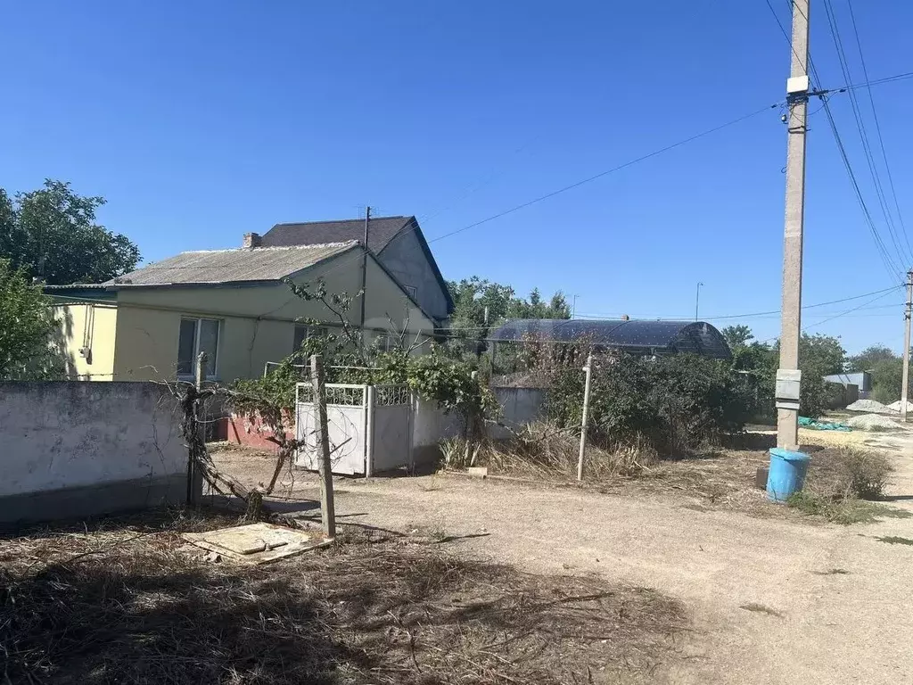Дом в Крым, Сакский район, с. Ромашкино ул. Юбилейная, 21 (74 м) - Фото 1