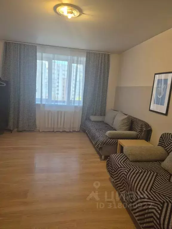 3-к кв. Башкортостан, Уфа ул. Академика Ураксина, 3 (95.0 м) - Фото 1