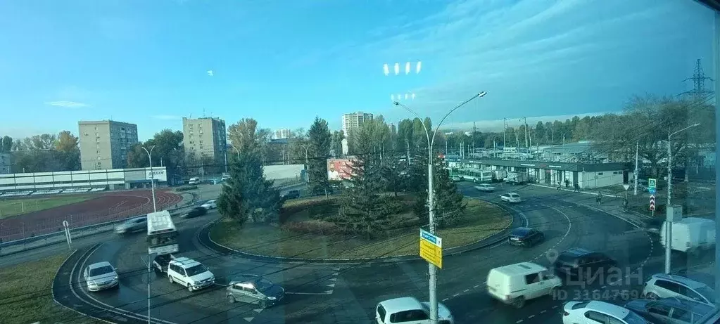 Помещение свободного назначения в Саратовская область, Саратов просп. ... - Фото 1