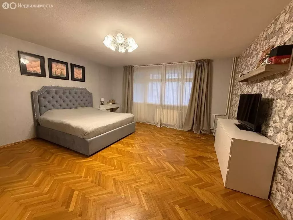 4-комнатная квартира: Малоярославец, улица Российских Газовиков, 33 ... - Фото 1