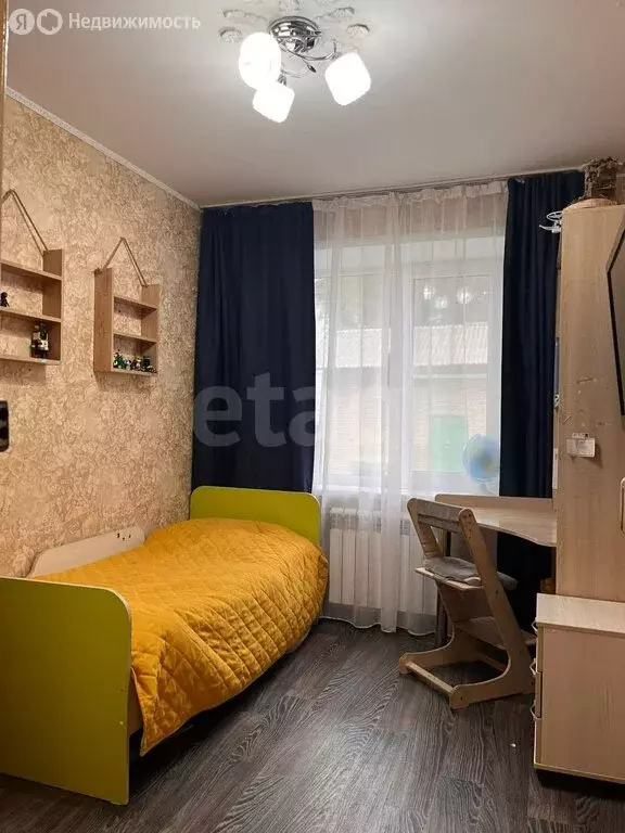 4-комнатная квартира: Белокуриха, улица Академика Мясникова, 23 (61.8 ... - Фото 1