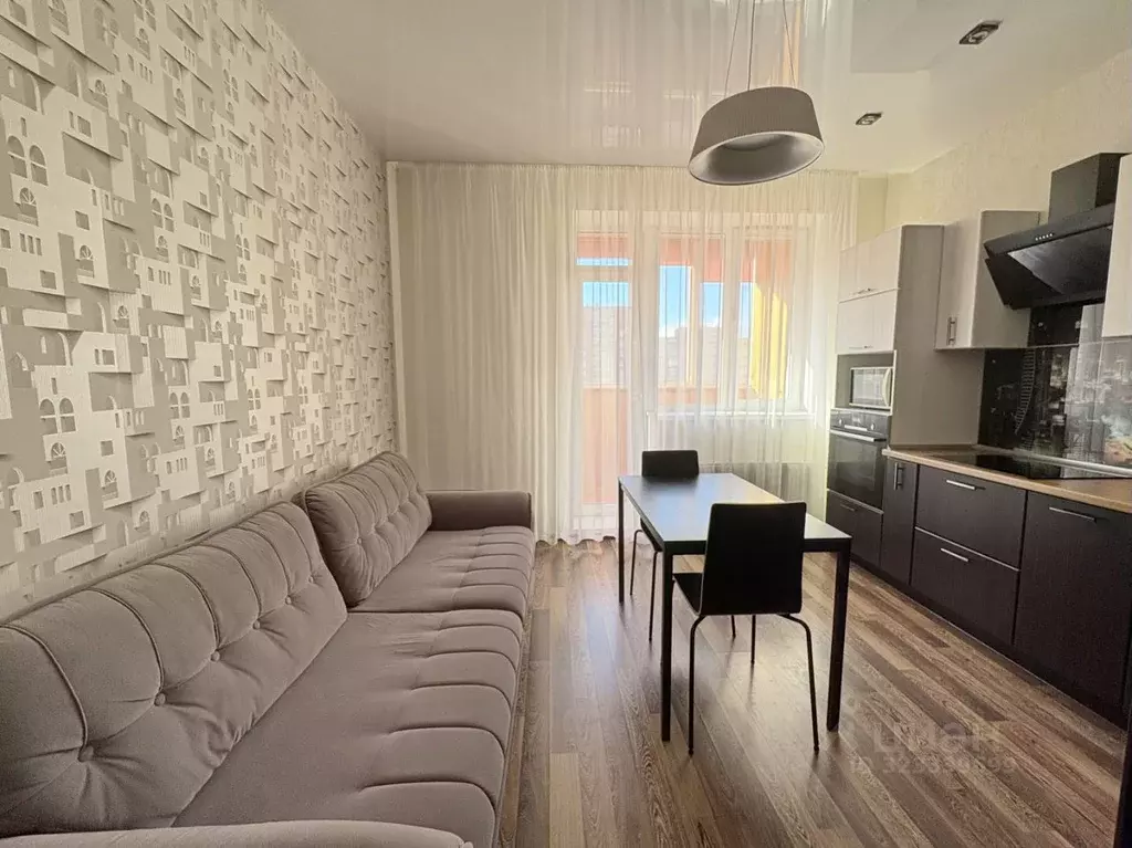 1-к кв. Челябинская область, Челябинск ул. Бейвеля, 18 (51.1 м) - Фото 0