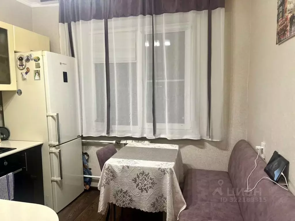 1-к кв. Белгородская область, Старый Оскол ул. Крутикова, 17 (30.0 м) - Фото 2