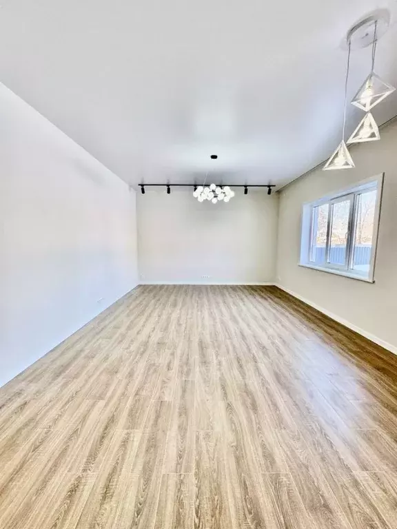Дом в Алтайский край, Бийск ул. Льнокомбинат, 57/1 (110 м) - Фото 2