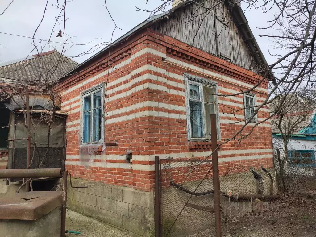 Дом в Краснодарский край, Абинский район, Ахтырское городское ... - Фото 0