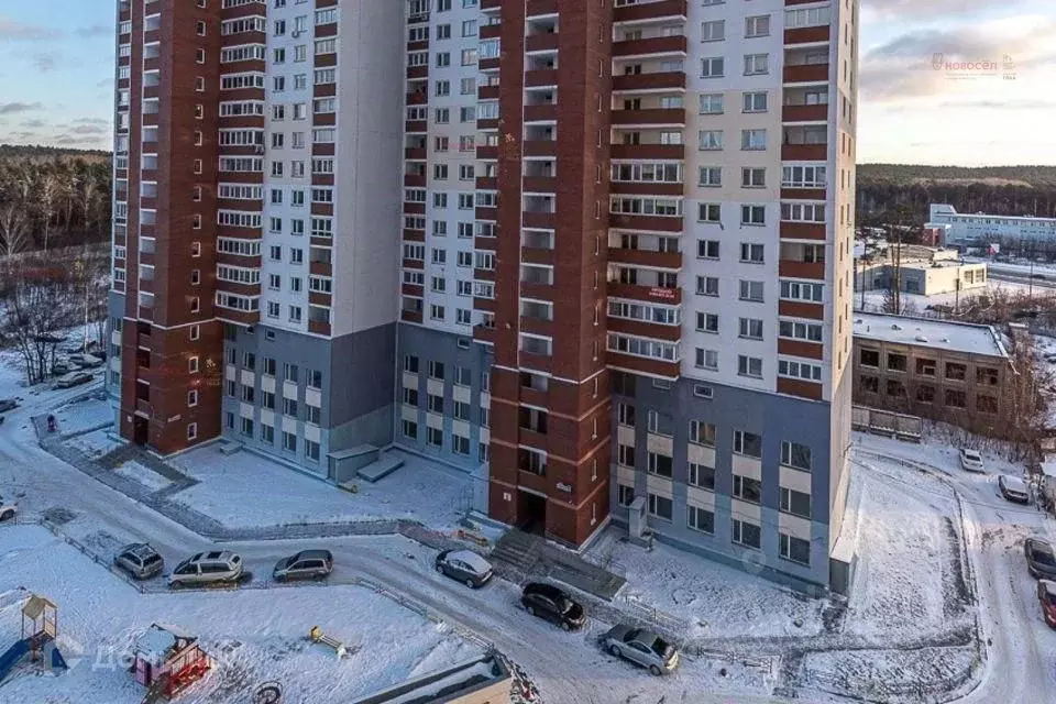 1-к кв. Свердловская область, Екатеринбург пер. Базовый, 50 (48.0 м) - Фото 1