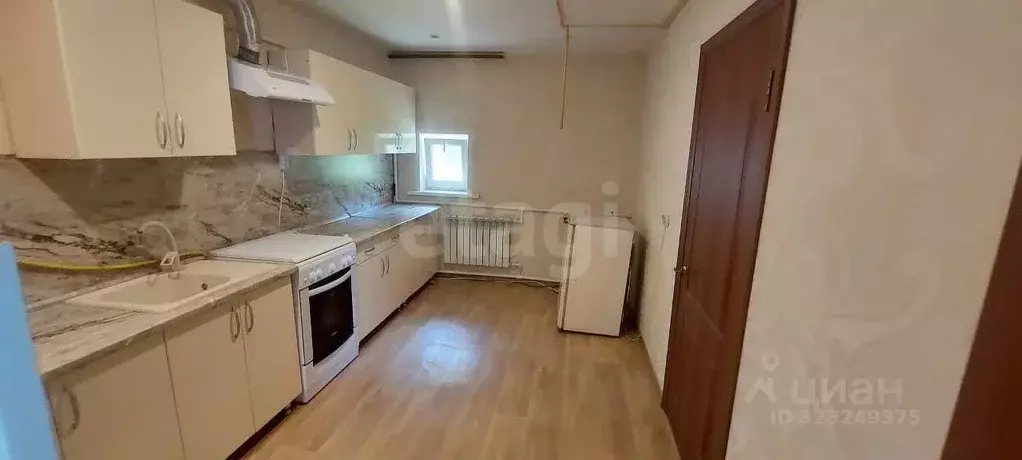 Дом в Воронежская область, Хохольский район, Гремяченское с/пос, с. ... - Фото 1