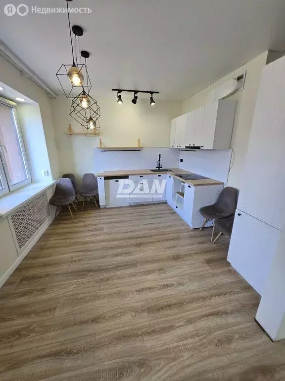 3-комнатная квартира: Челябинск, улица Университетская Набережная, 62 ... - Фото 1