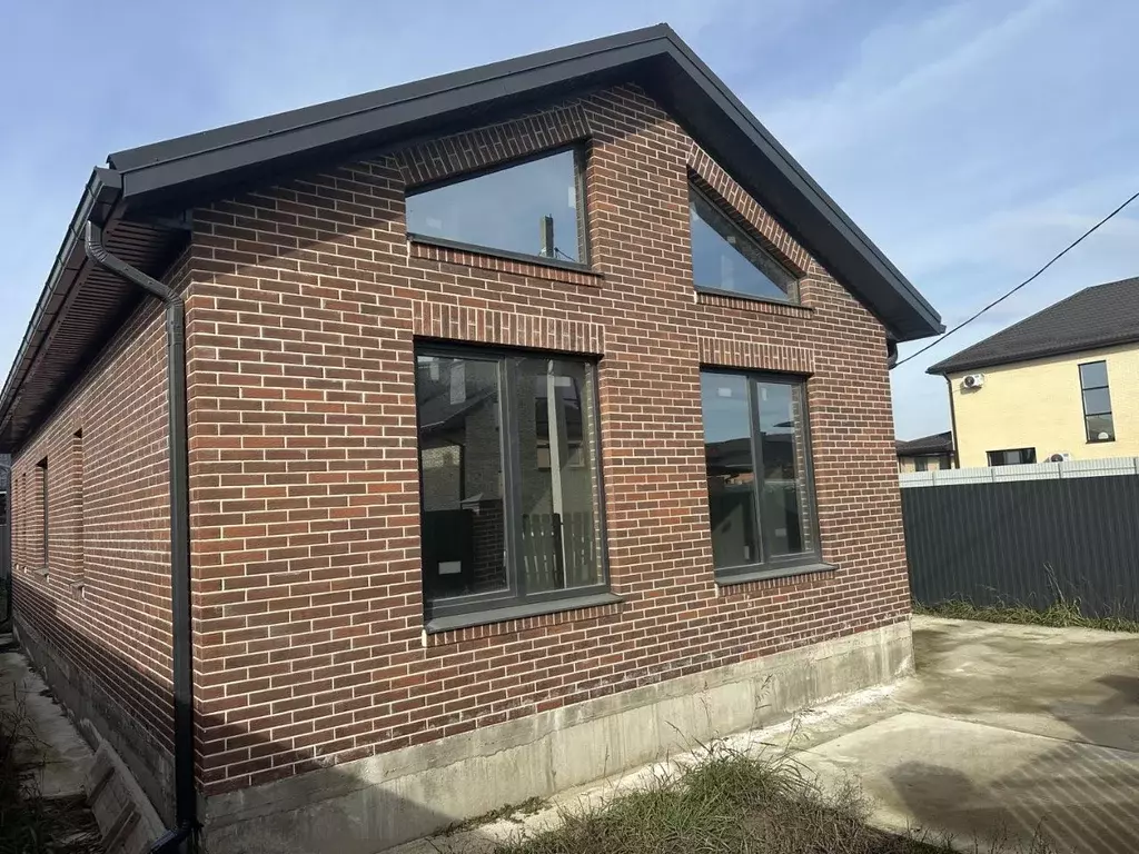 Дом в Краснодарский край, Краснодар ул. Богатырская (130 м) - Фото 1