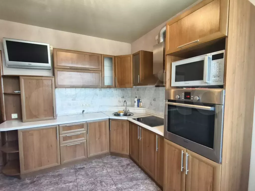 1-к. квартира, 45 м, 8/10 эт. - Фото 0