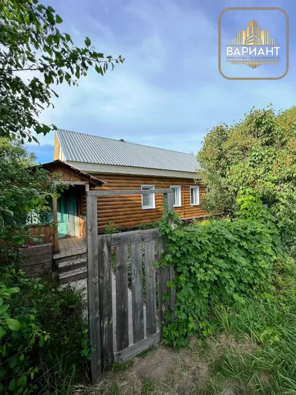 Дом в Саратовская область, Балашовский район, Большемеликское ... - Фото 0