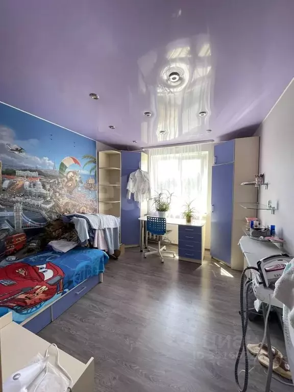 3-к кв. Псковская область, Печоры Индустриальная ул., 6 (67.8 м) - Фото 1