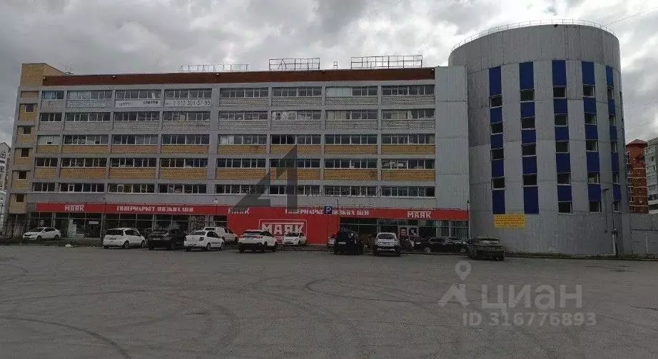 Помещение свободного назначения в Тюменская область, Тюмень 6-й мкр, ... - Фото 0