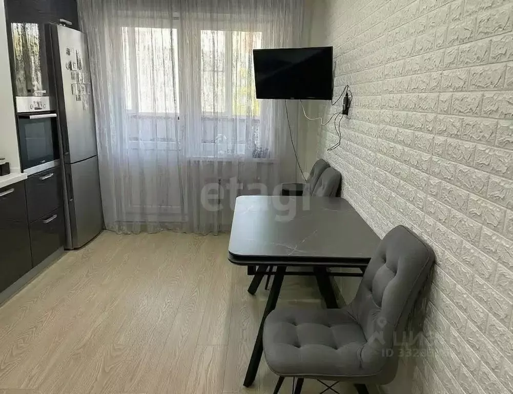 2-к кв. Чувашия, Чебоксары ул. Юрия Гагарина, 39к1 (65.4 м) - Фото 1