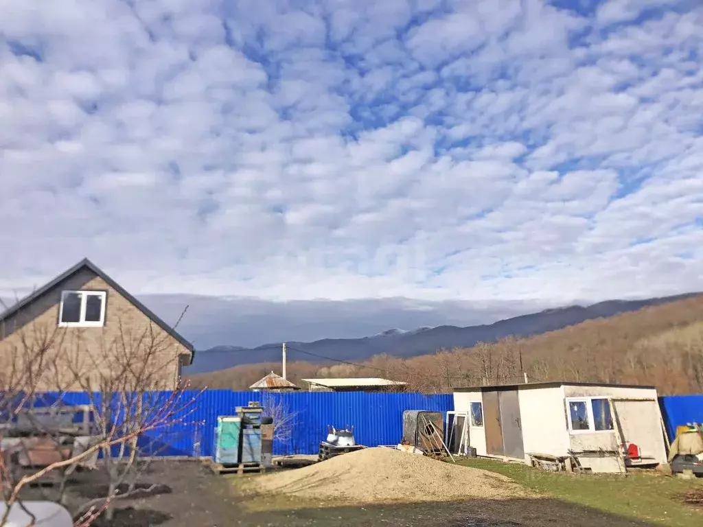 Дом в Краснодарский край, Геленджик городской округ, с. Адербиевка  ... - Фото 1