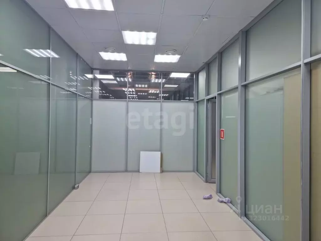 Офис в Ямало-Ненецкий АО, Новый Уренгой просп. Губкина, 14А (21 м) - Фото 1