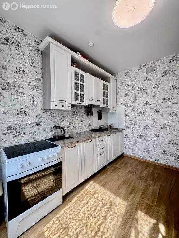 1-комнатная квартира: Шелехов, 10-й квартал, 7 (35 м) - Фото 0
