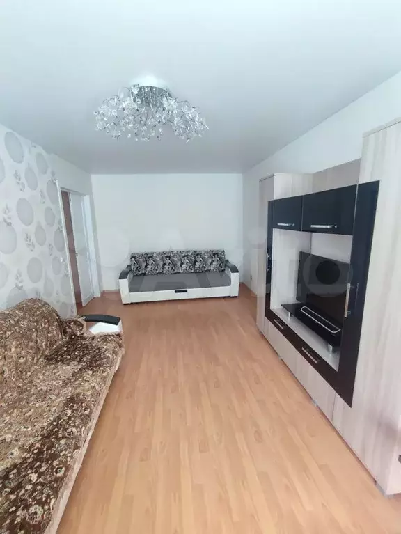 1-к. квартира, 40 м, 1/5 эт. - Фото 1