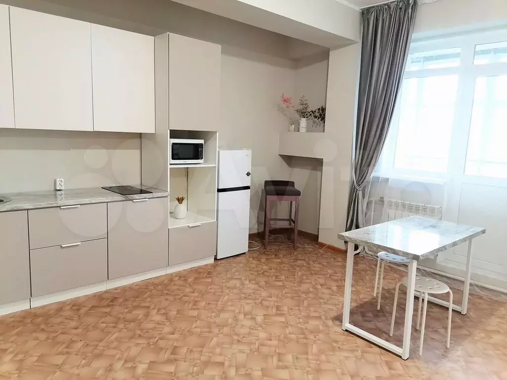 3-к. квартира, 93 м, 8/8 эт. - Фото 1