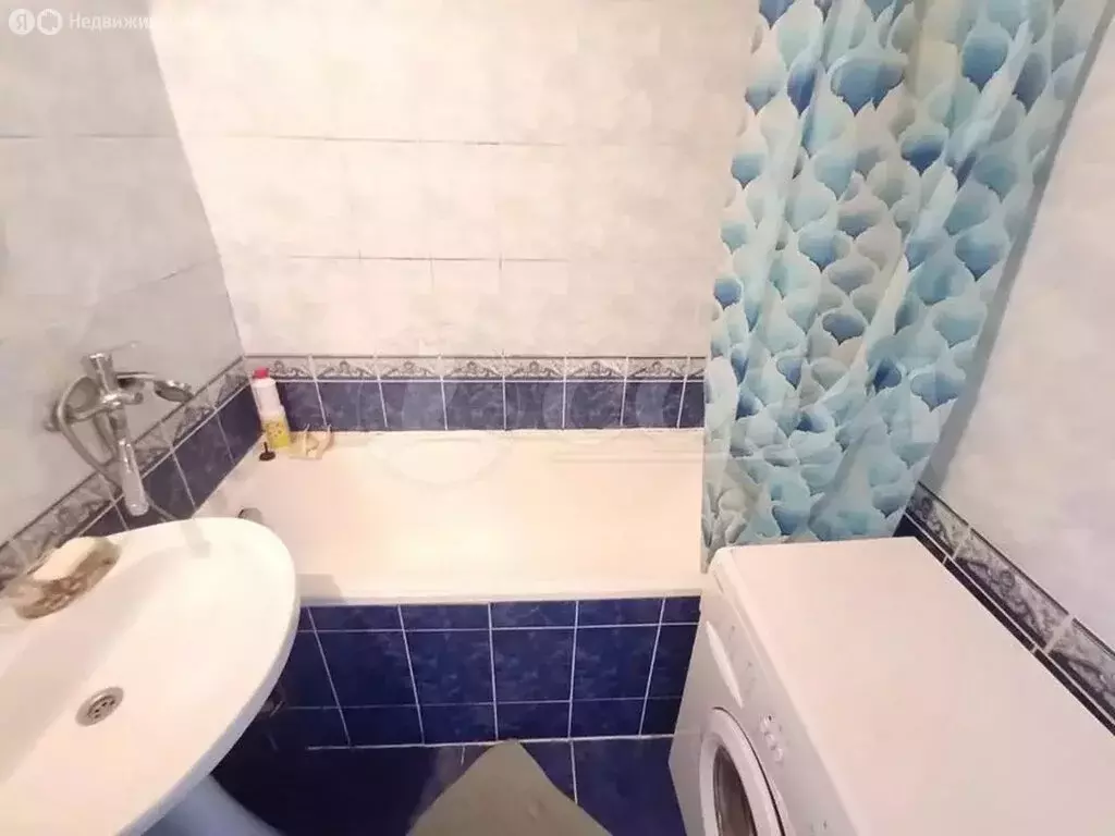 2-комнатная квартира: Тюмень, улица Клары Цеткин, 21 (46.7 м) - Фото 1