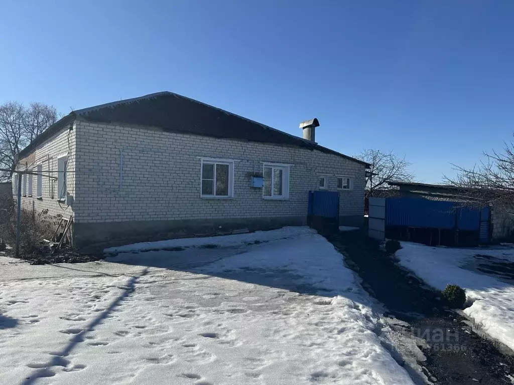 Дом в Курская область, Октябрьский район, Черницынский сельсовет, д. ... - Фото 2