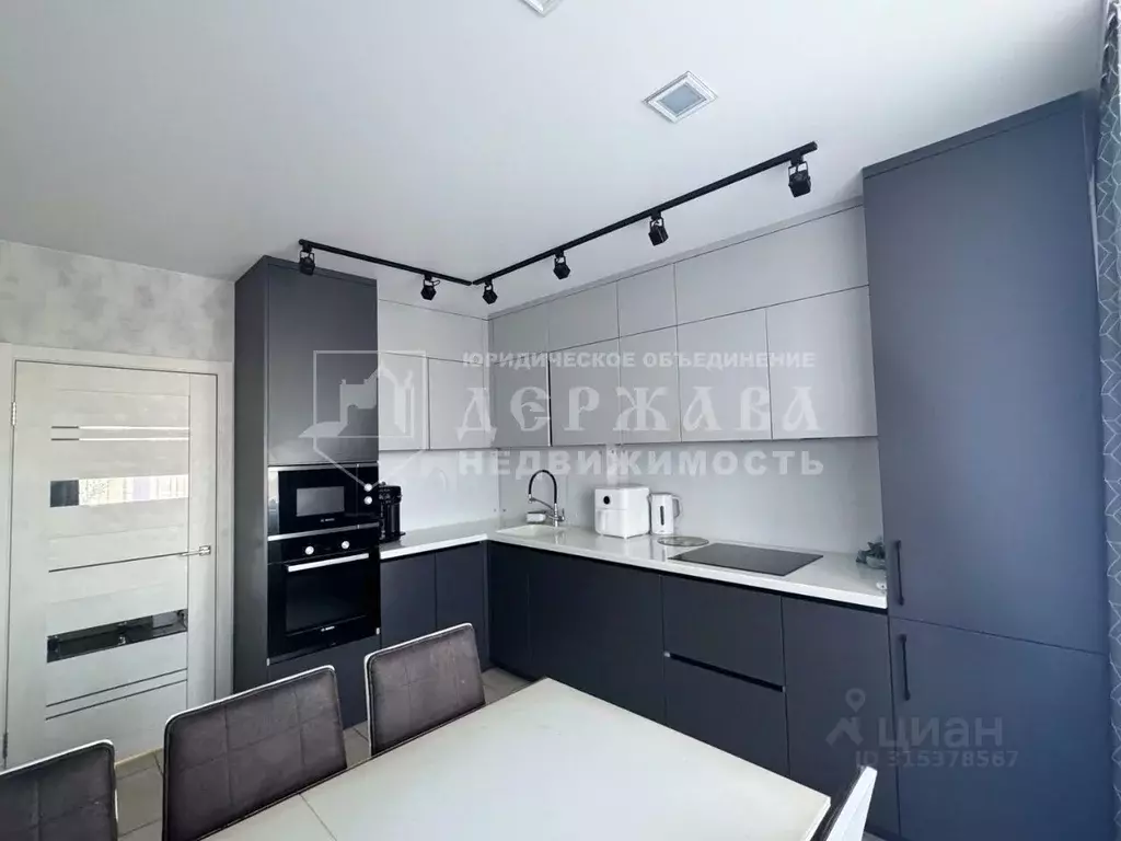 2-к кв. Кемеровская область, Кемерово ул. Дружбы, 35б (87.3 м) - Фото 0