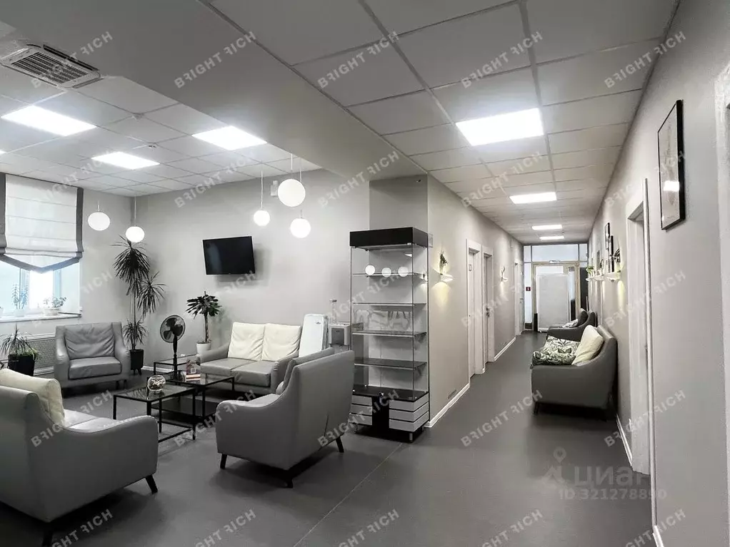 Офис в Санкт-Петербург 7-я Васильевского острова линия, 44 (265 м) - Фото 1