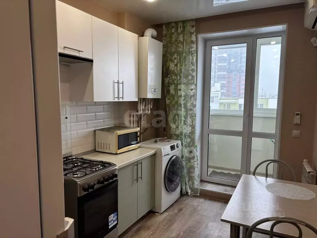 1-к кв. Волгоградская область, Волгоград ул. Степанищева, 8 (28.1 м) - Фото 1