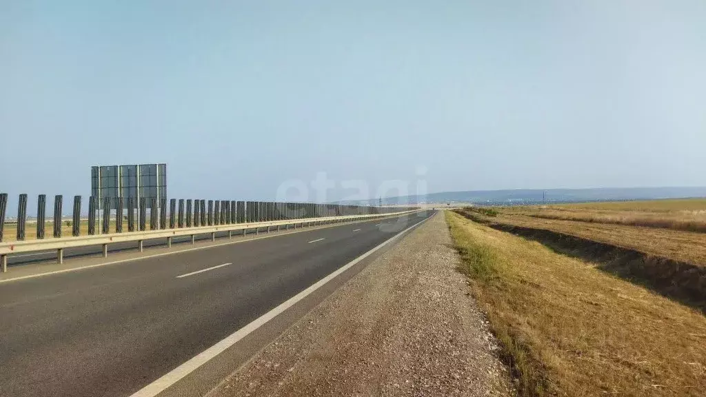 Участок в Крым, Феодосия муниципальный округ, с. Береговое ул. ... - Фото 0