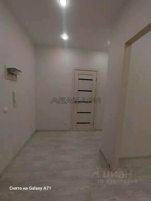 1-к кв. Красноярский край, Красноярск Свободный просп., 66Рк1 (36.0 м) - Фото 0