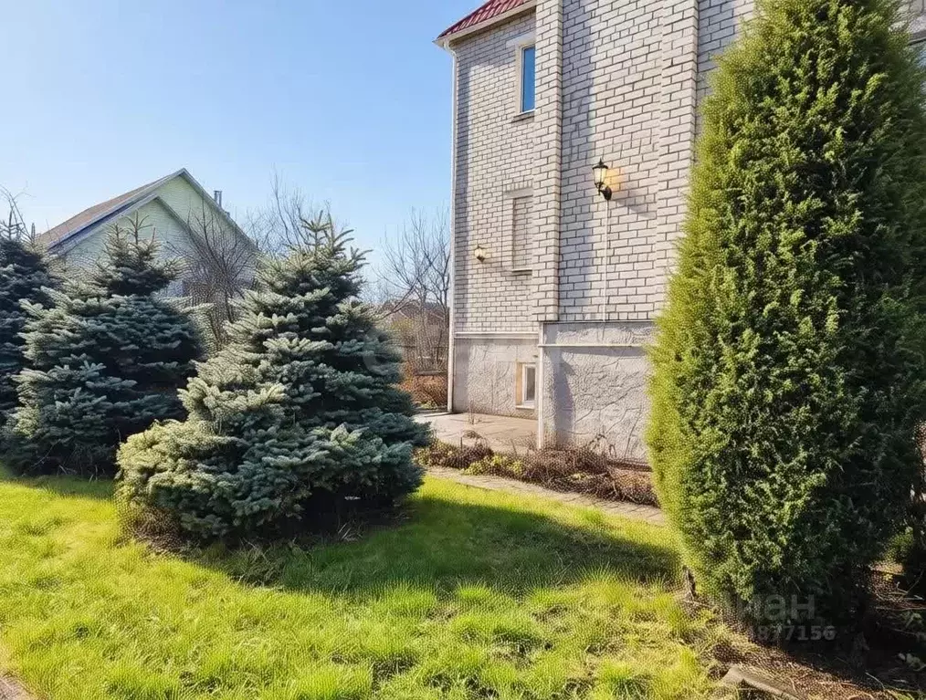 Дом в Псковская область, Остров ул. Энтузиастов, 12 (305 м) - Фото 1