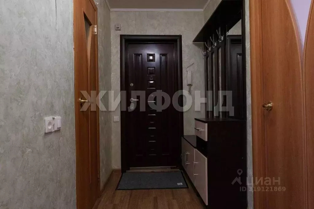 3-к кв. Новосибирская область, Новосибирск ул. Пархоменко, 124 (58.0 ... - Фото 1