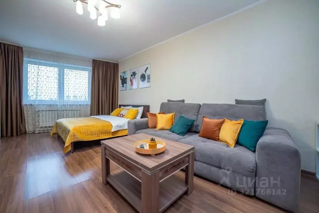 2-к кв. Свердловская область, Екатеринбург ул. Юлиуса Фучика, 9 (75.0 ... - Фото 1