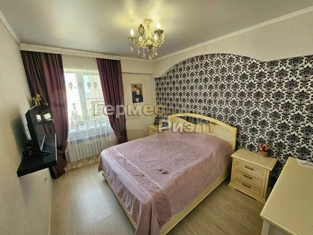 3-к. квартира, 96 м, 7/8 эт. - Фото 1