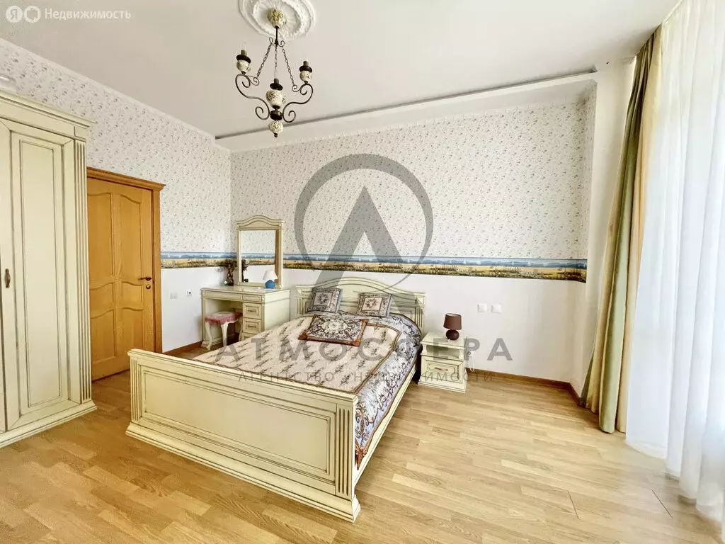 3-комнатная квартира: село Ольгинка, улица Гаврилова, 20 (113.8 м) - Фото 0