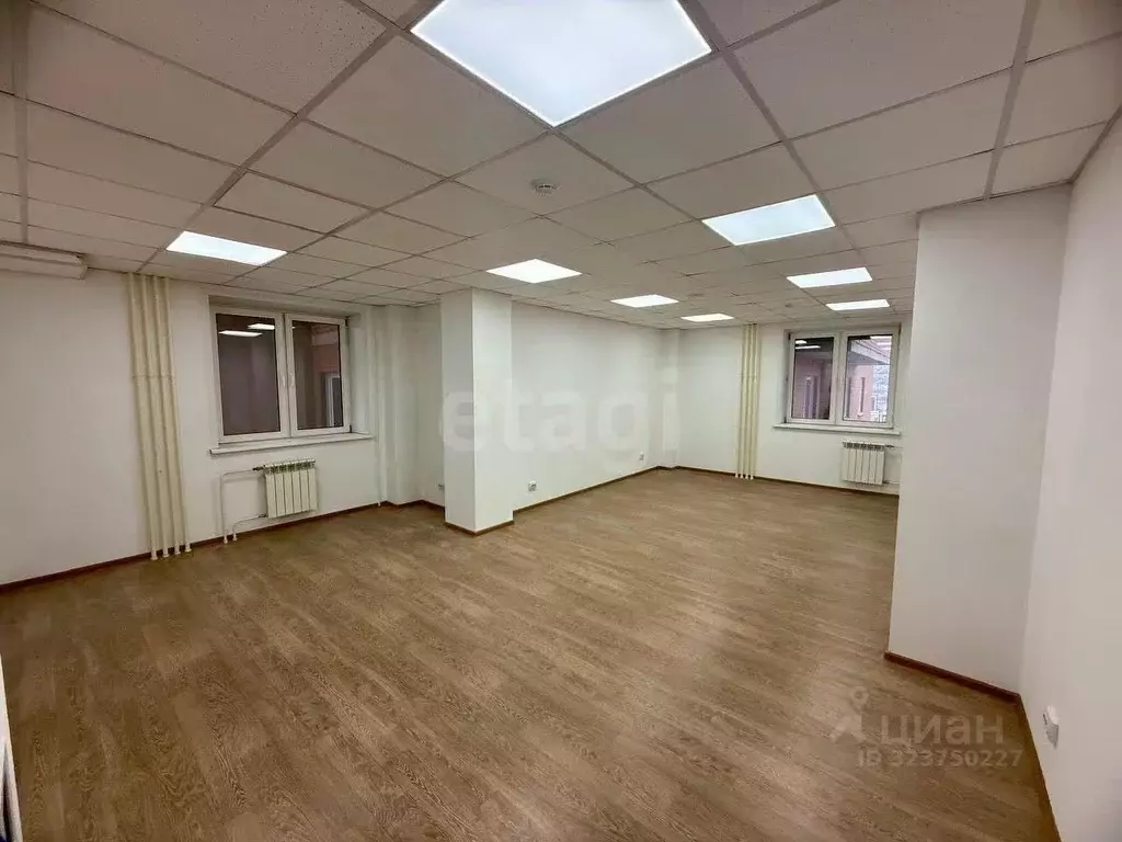 Помещение свободного назначения в Красноярский край, Красноярск ул. ... - Фото 1